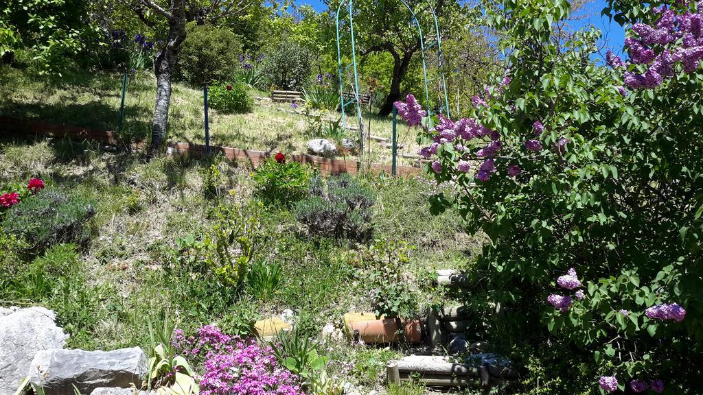 La Grange D'Agnes Bed and Breakfast Montmaur-en-Diois Εξωτερικό φωτογραφία